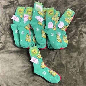Dr. Seuss Green Grinch Christmas cozy socks